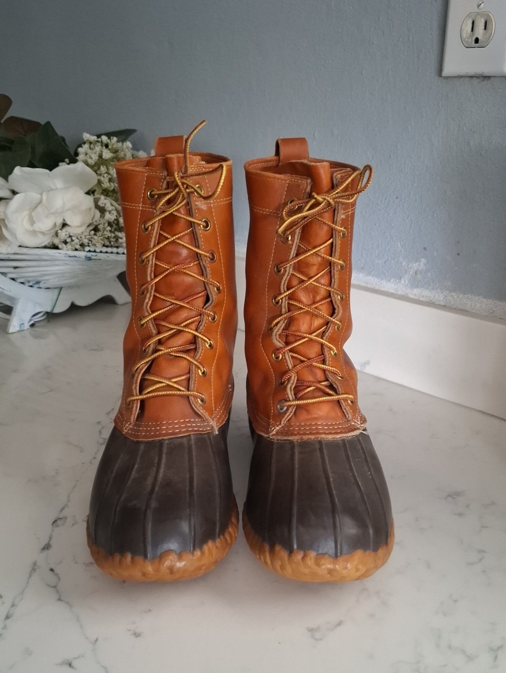 L.l Bean Men's Tan and Dark Brown Lace-Up Duck Boots